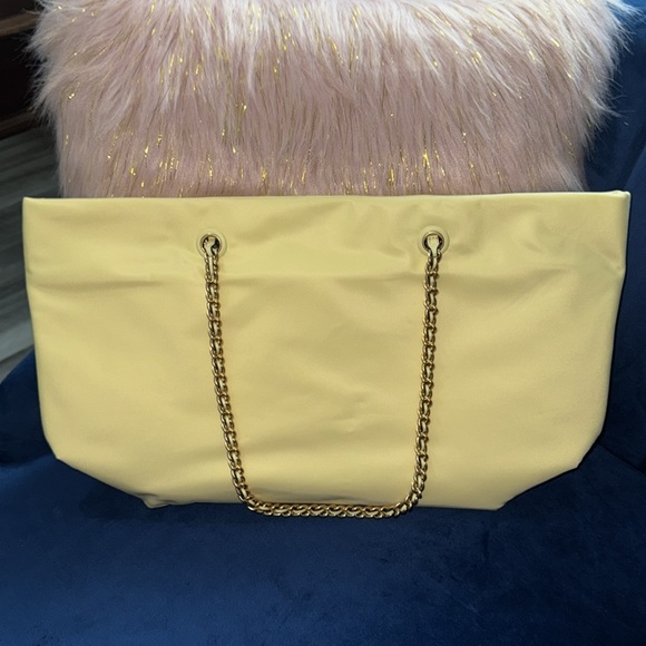 RARE NWT Tory Burch Yellow Leather Tote with Gold Hardware - Picture 6 of 6